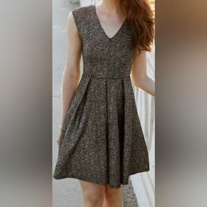 Everly - Metallic Sleeveless Dress – Black & Gold V-Neck Party Dress